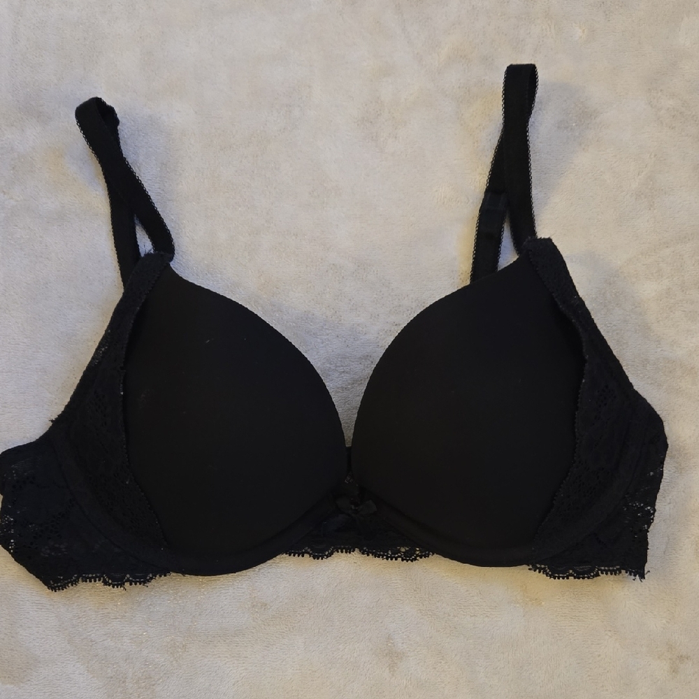 Victoria's Secret Black T-Shirt Bra Intimates